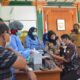 Wali Kota Yogyakarta Haryadi Suyuti saat meninjau vaksinasi lansia. (Pemkot Yogyakarta)
