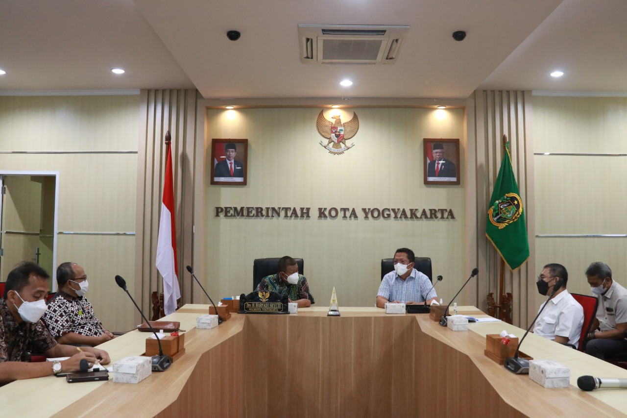 PT PGN Tbk sebagai Subholding Gas Pertamina melaksanakan audiensi dengan dengan beberapa Kepala Daerah di Jawa Tengah bagian selatan. (Pemkot Yogyakarta)