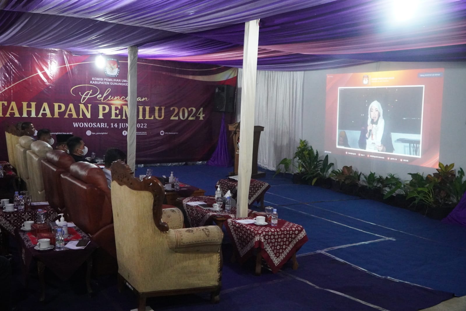 KPU Gunungkidul menyaksikan peluncuran Tahapan Pemilu 2024 secara daring. (Pemkab Gunungkidul)