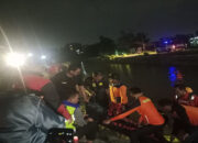 Foto Evakuasi Korban Kecelakaan di Selokan Mataram Gamping Sleman.(Foto dok. Basarnas Yogyakarta)
